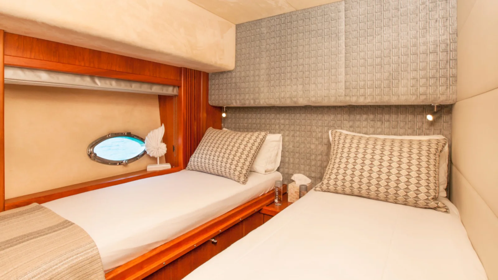 Bestboats SUNSEEKER PREDATOR 82 FROGGY – Private Yacht Mallorca
