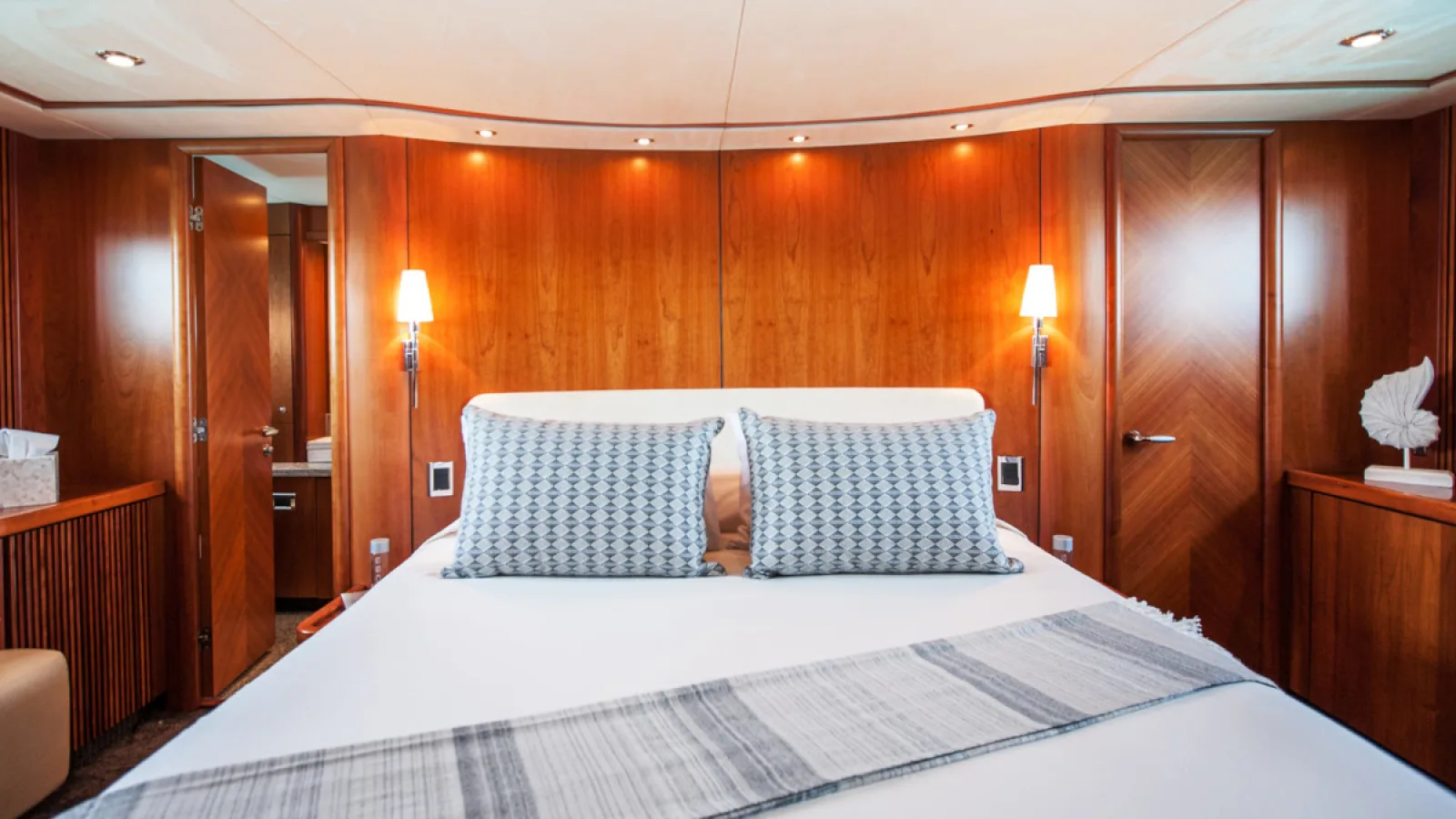 Bestboats SUNSEEKER PREDATOR 82 FROGGY – Exklusive Yacht Mallorca