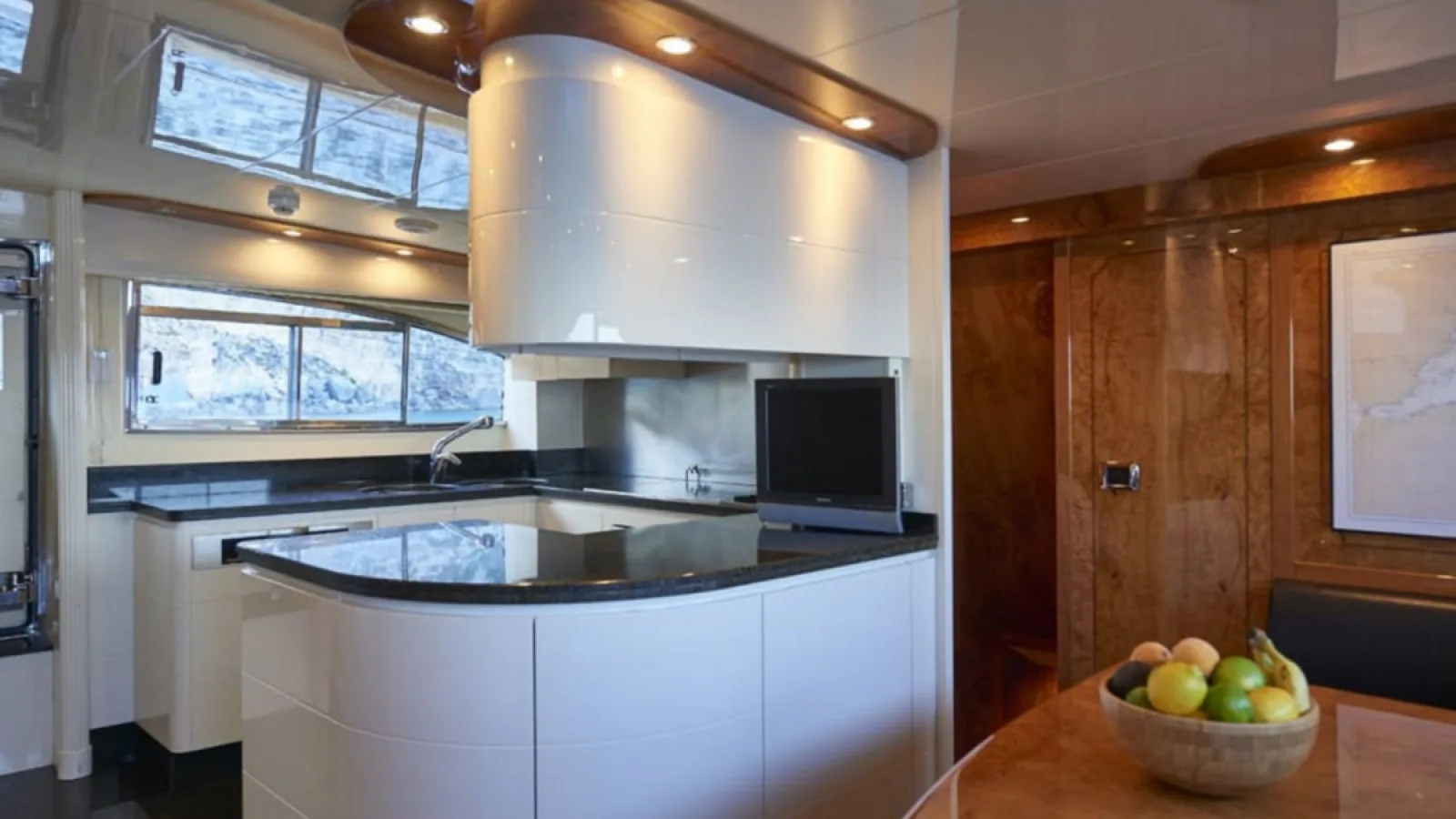 Bestboats ASTONDOA 102 GLX Kirios – Yachtcharter Mallorca