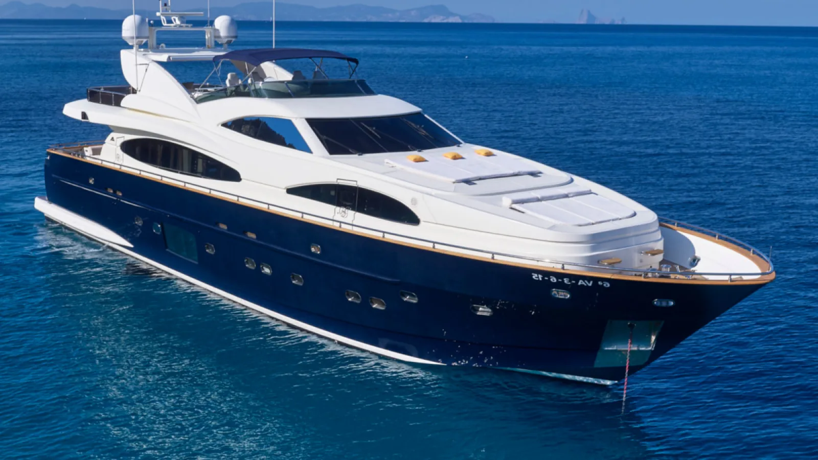 Bestboats ASTONDOA 102 GLX Kirios – Charter Yate Lujo Mallorca