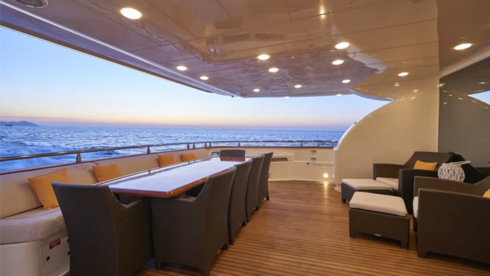 Bestboats ASTONDOA 102 GLX Kirios – Luxusyacht mieten Mallorca