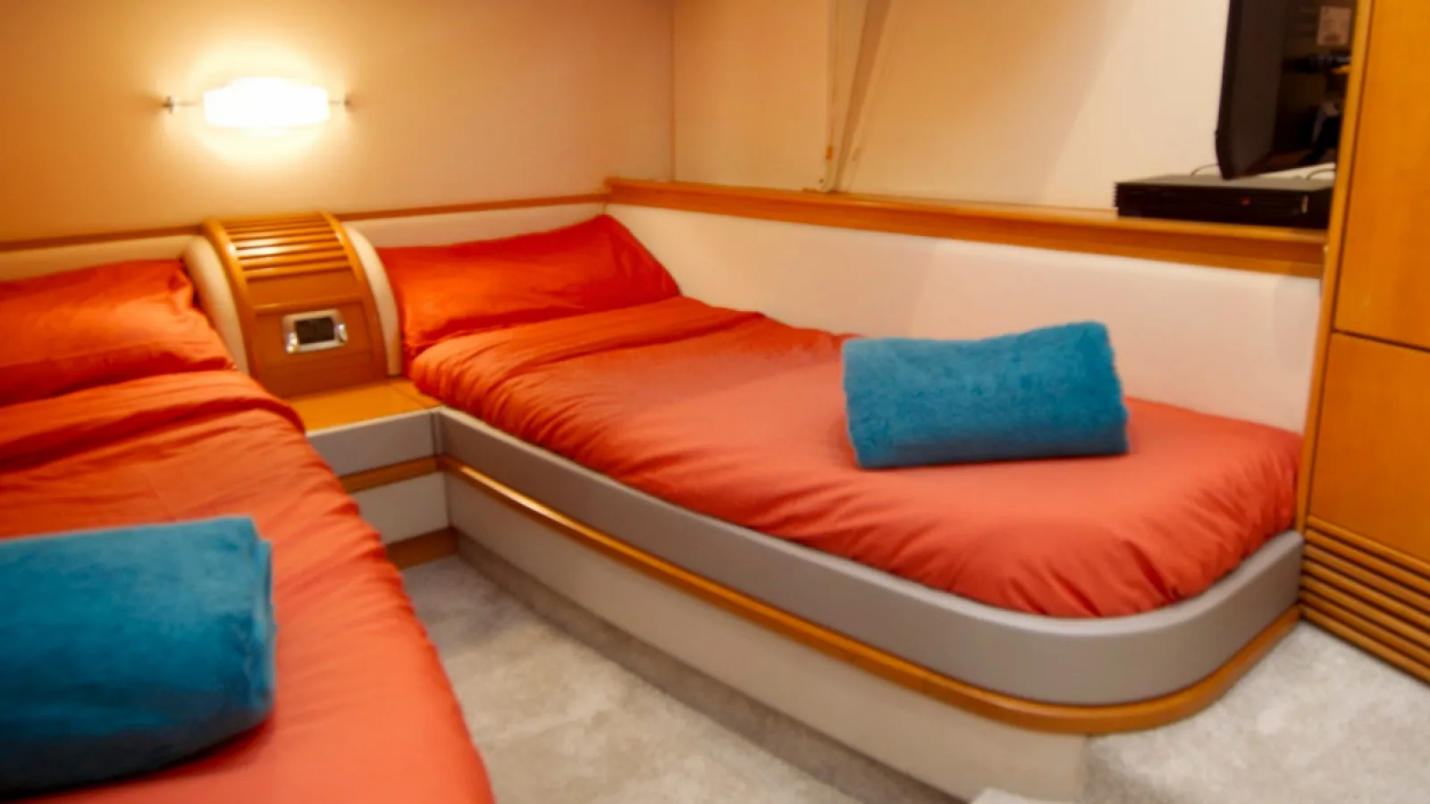 Bestboats BAIA AZZURRA 63 PONGO – Motor Yacht chartern Mallorca
