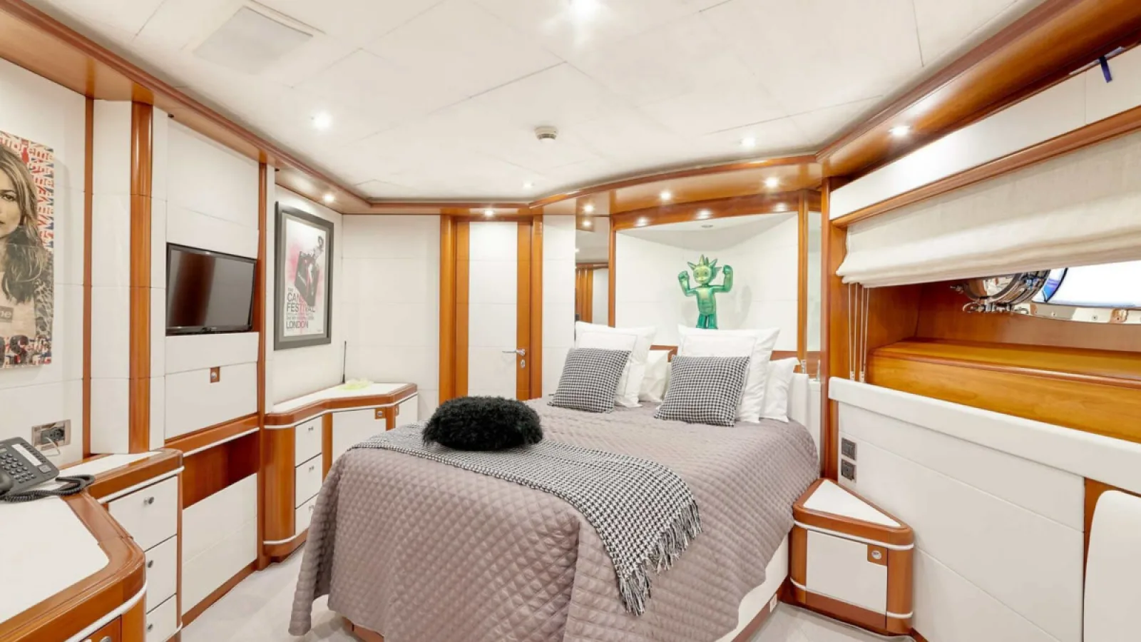 Bestboats CRN 130 Bunker – Exklusive Yacht Mallorca
