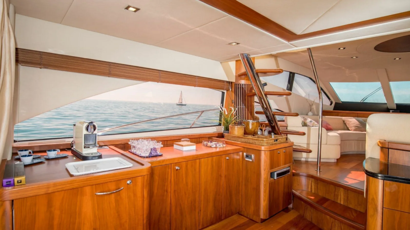 Bestboats SUNSEEKER MANHATTAN 66 TAPIA BAY – Yacht Charter Mallorca