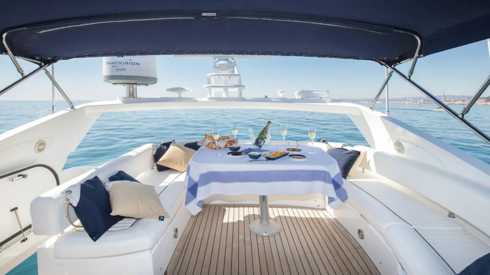 Bestboats SUNSEEKER MANHATTAN 66 TAPIA BAY – Boat Rental Mallorca