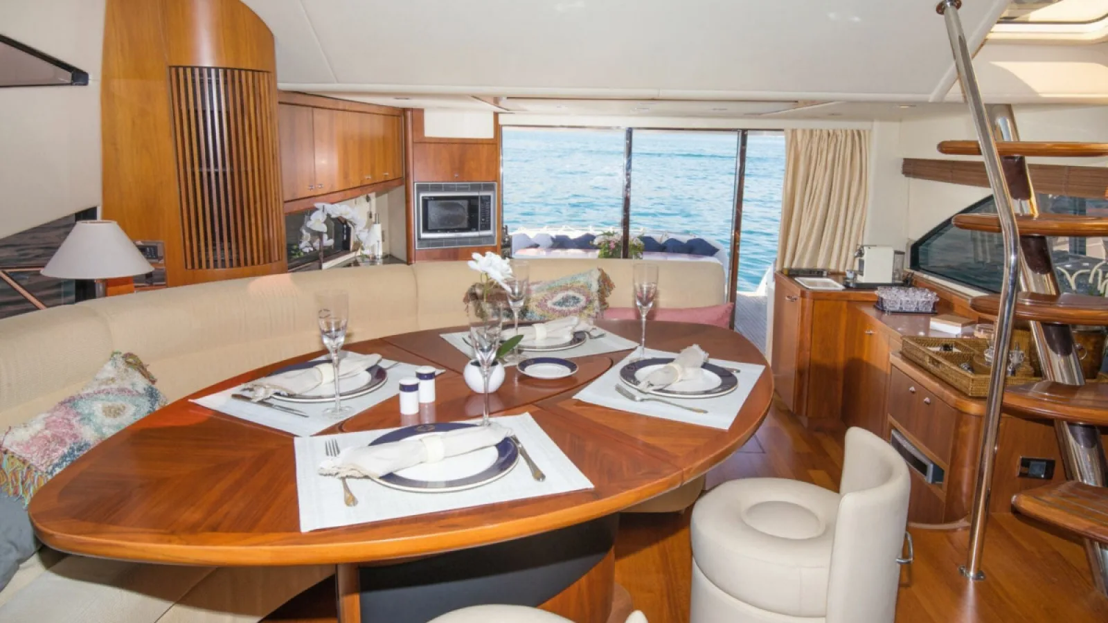 Bestboats SUNSEEKER MANHATTAN 66 TAPIA BAY – Motor Yacht Mallorca