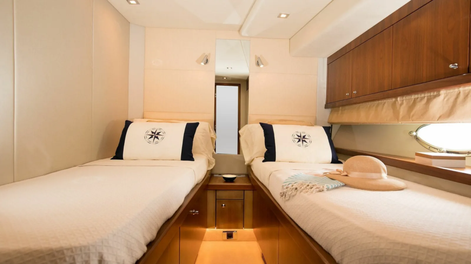 Bestboats SUNSEEKER MANHATTAN 66 TAPIA BAY – Motor Yacht Mallorca