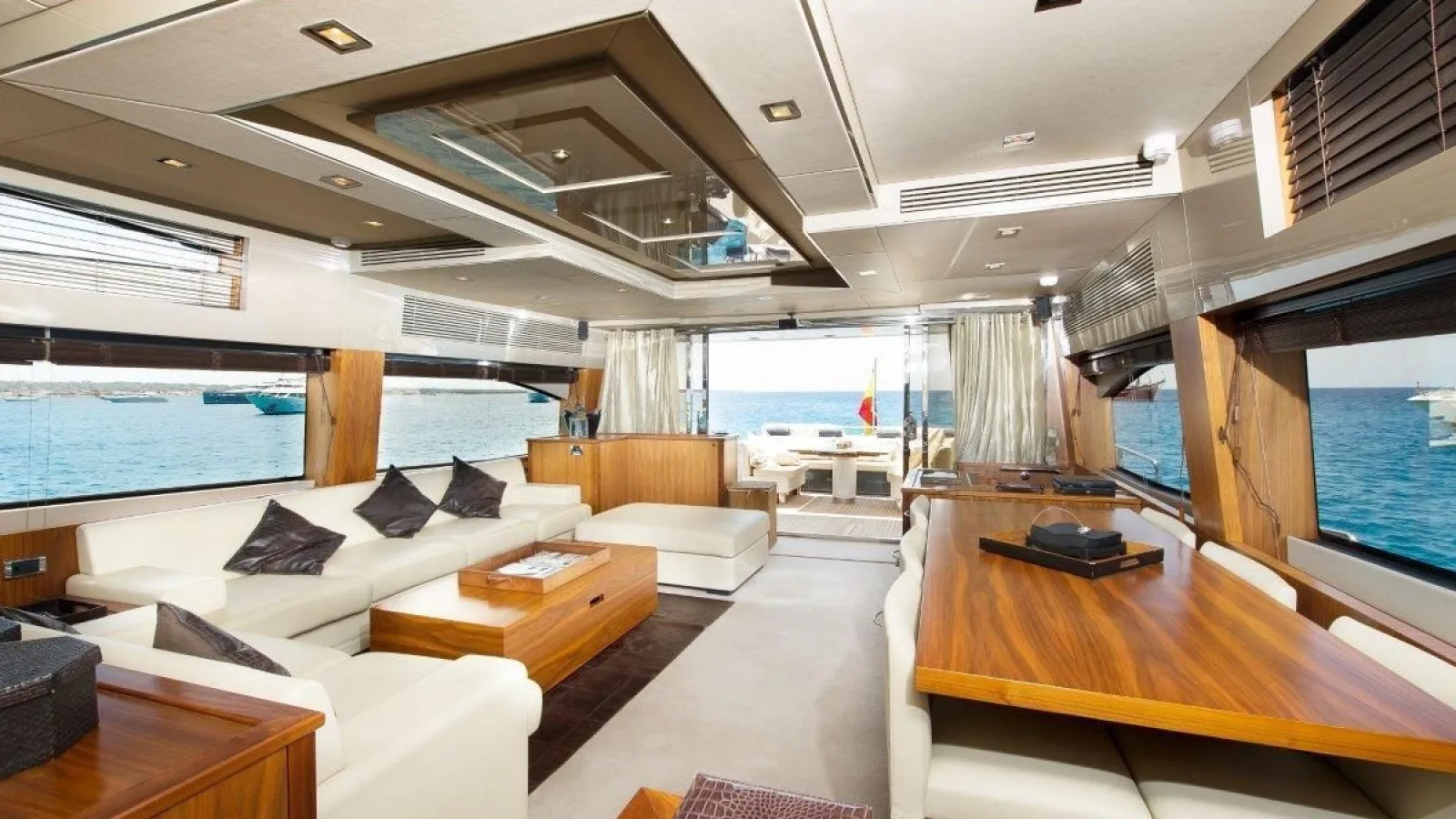 Bestboats SUNSEEKER PREDATOR 84 Alvium – VIP Yacht Charter Mallorca