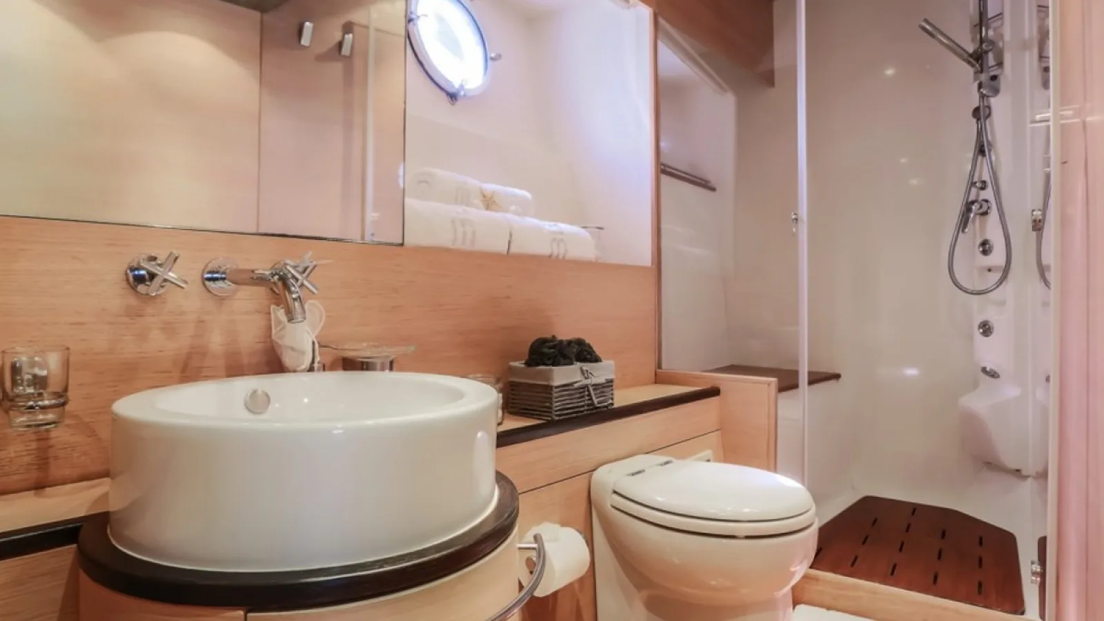 Bestboats AICON 72 SL GADEA – Motor Yacht mieten Mallorca