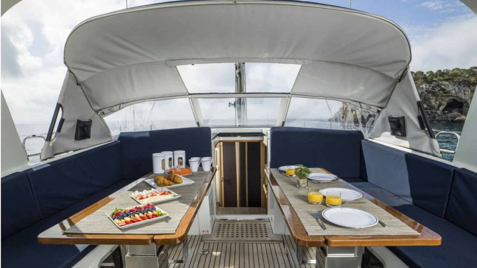Bestboats JEANNEAU Thea – Segelcharter Mallorca