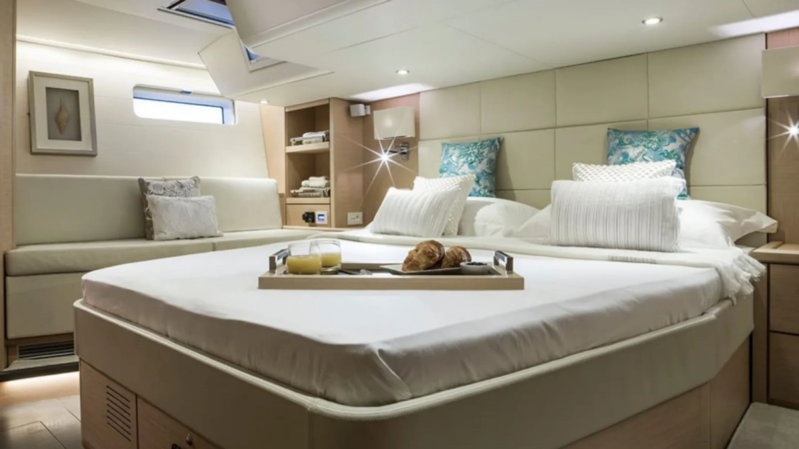 Bestboats JEANNEAU Thea – Segelcharter Mallorca