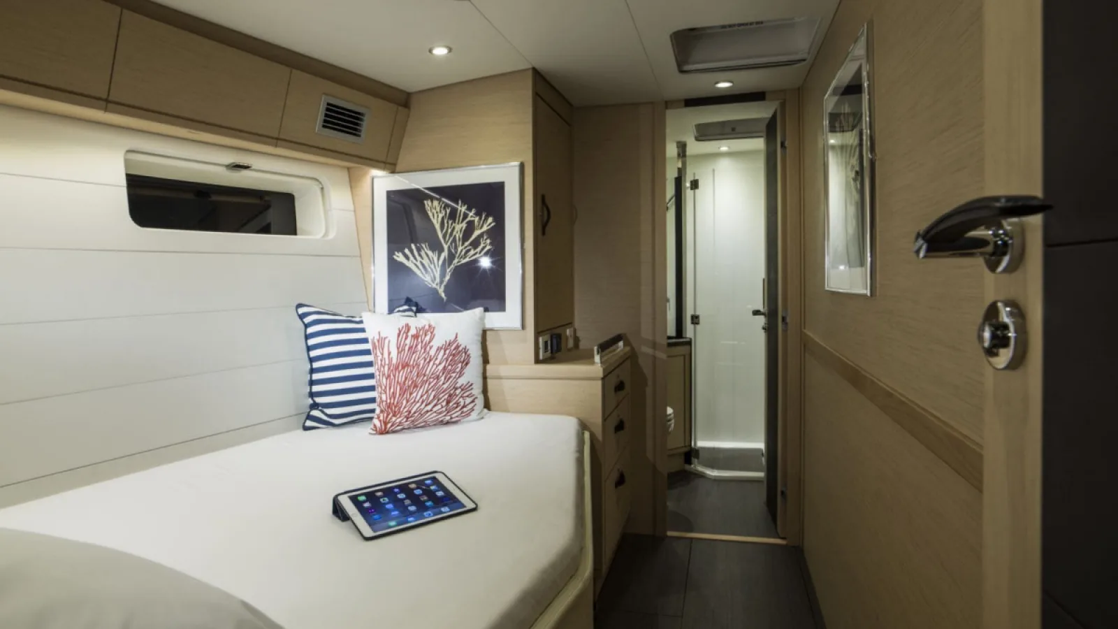 Bestboats JEANNEAU Thea – Segelboot mieten Mallorca