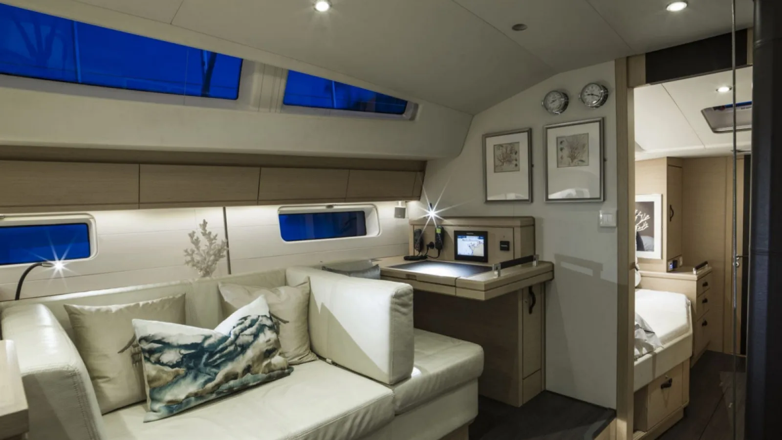 Bestboats JEANNEAU Thea – Segelyacht chartern Mallorca