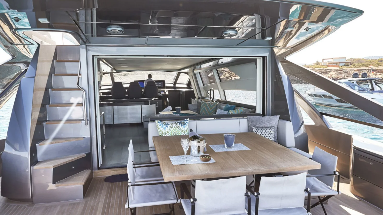 Bestboats PERSHING 9X Baloo III – Luxus Yachtcharter Mallorca