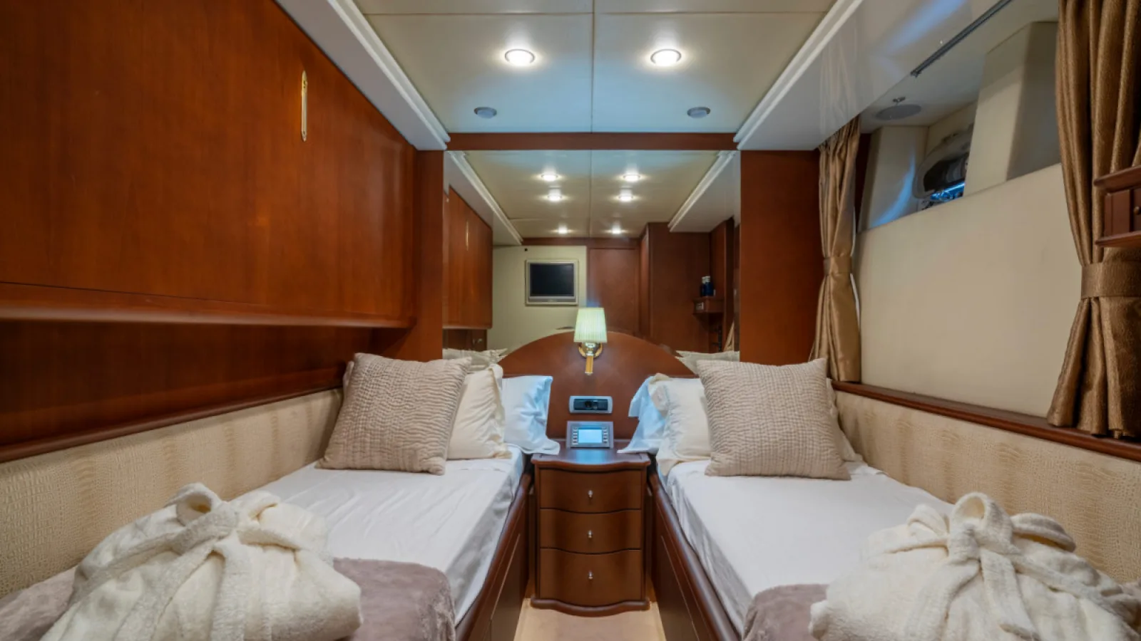 Bestboats AZIMUT 30 JUMBO Medusa – Yate Privado Mallorca