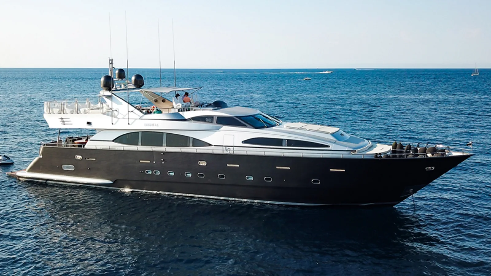Bestboats AZIMUT 30 JUMBO Medusa – Charter Yate Lujo Mallorca