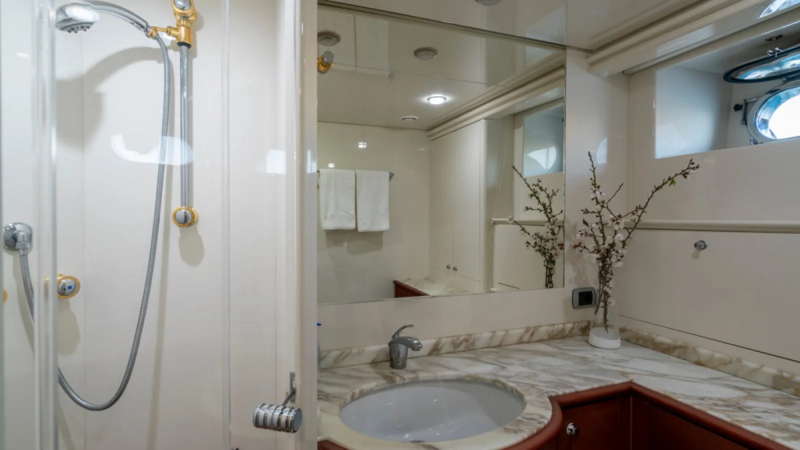 Bestboats AZIMUT 30 JUMBO Medusa – Yate Exclusivo Mallorca