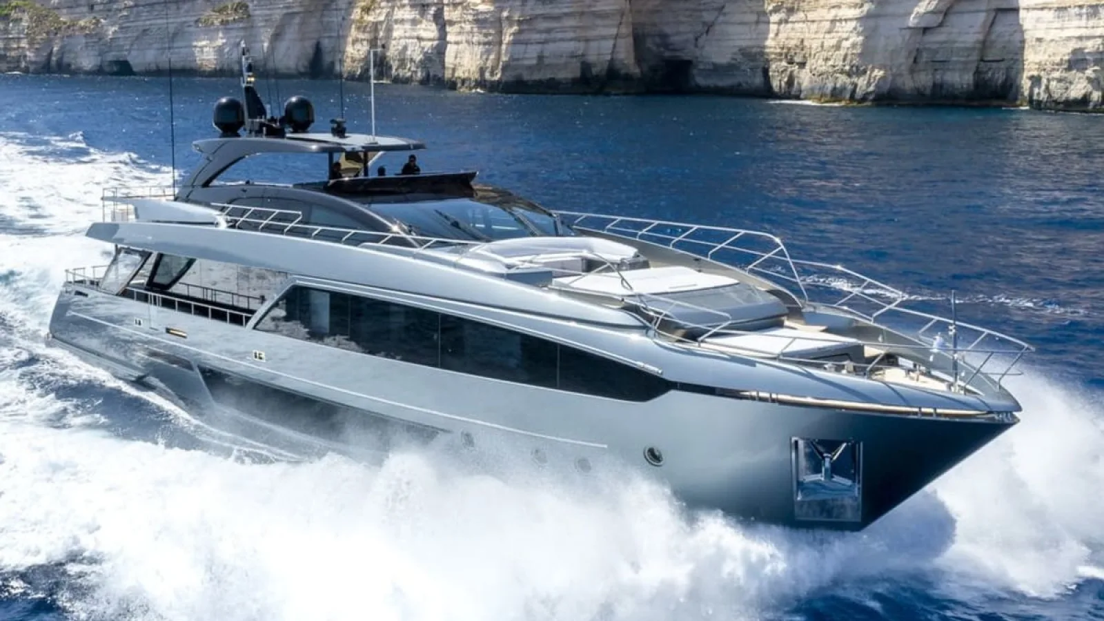 Bestboats RIVA 110 DOLCEVITA Figurati – Charter Yate Lujo Mallorca