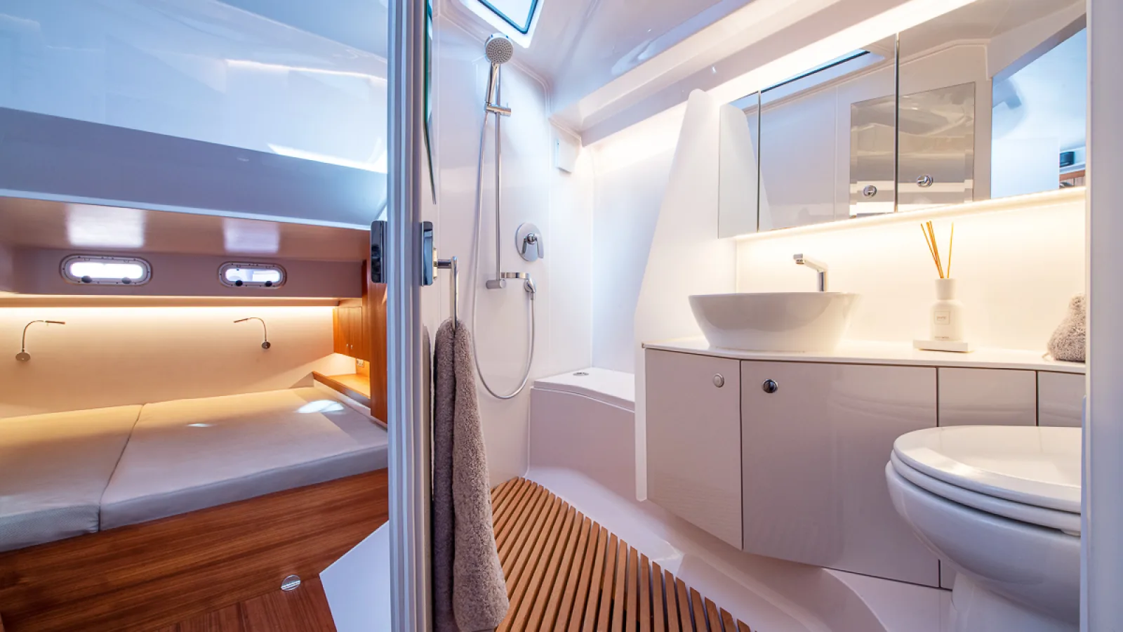 Bestboats FRAUSCHER 1414 DEMON SILVER SURFER – Yacht Charter Mallorca