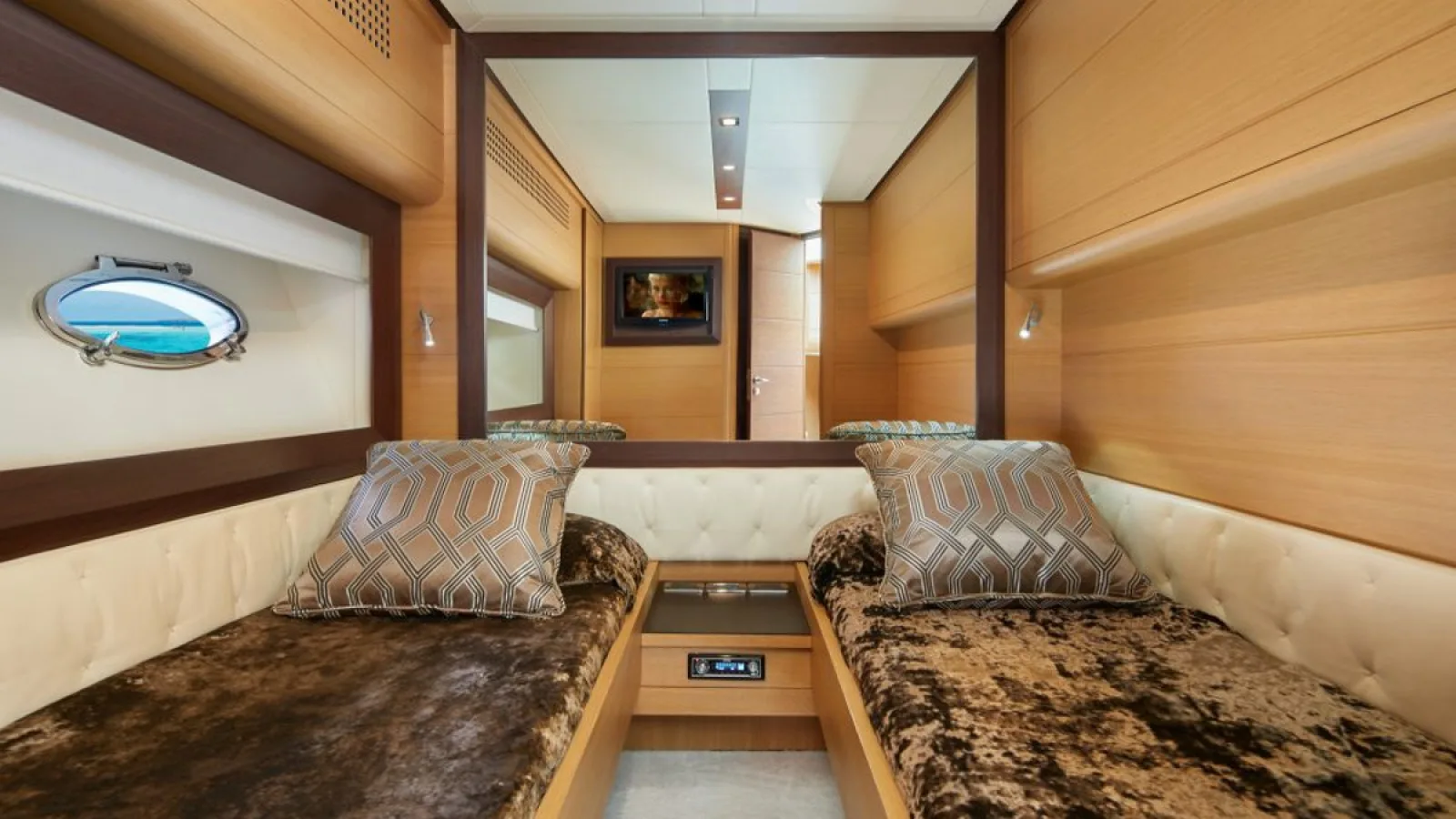 Bestboats PERSHING 72 Legendary – Rent Boat Mallorca