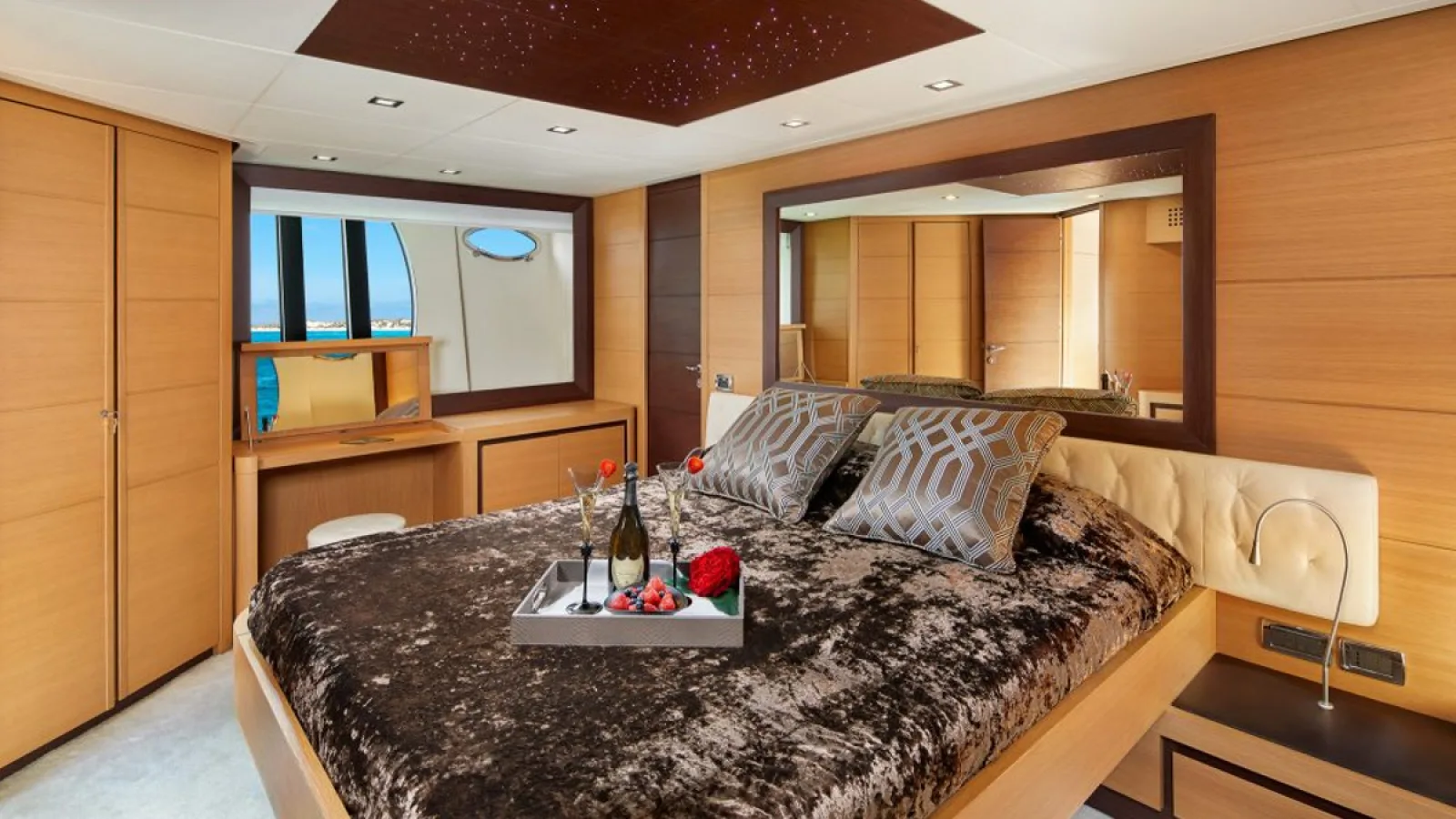 Bestboats PERSHING 72 Legendary – Motor Yacht Rental Mallorca