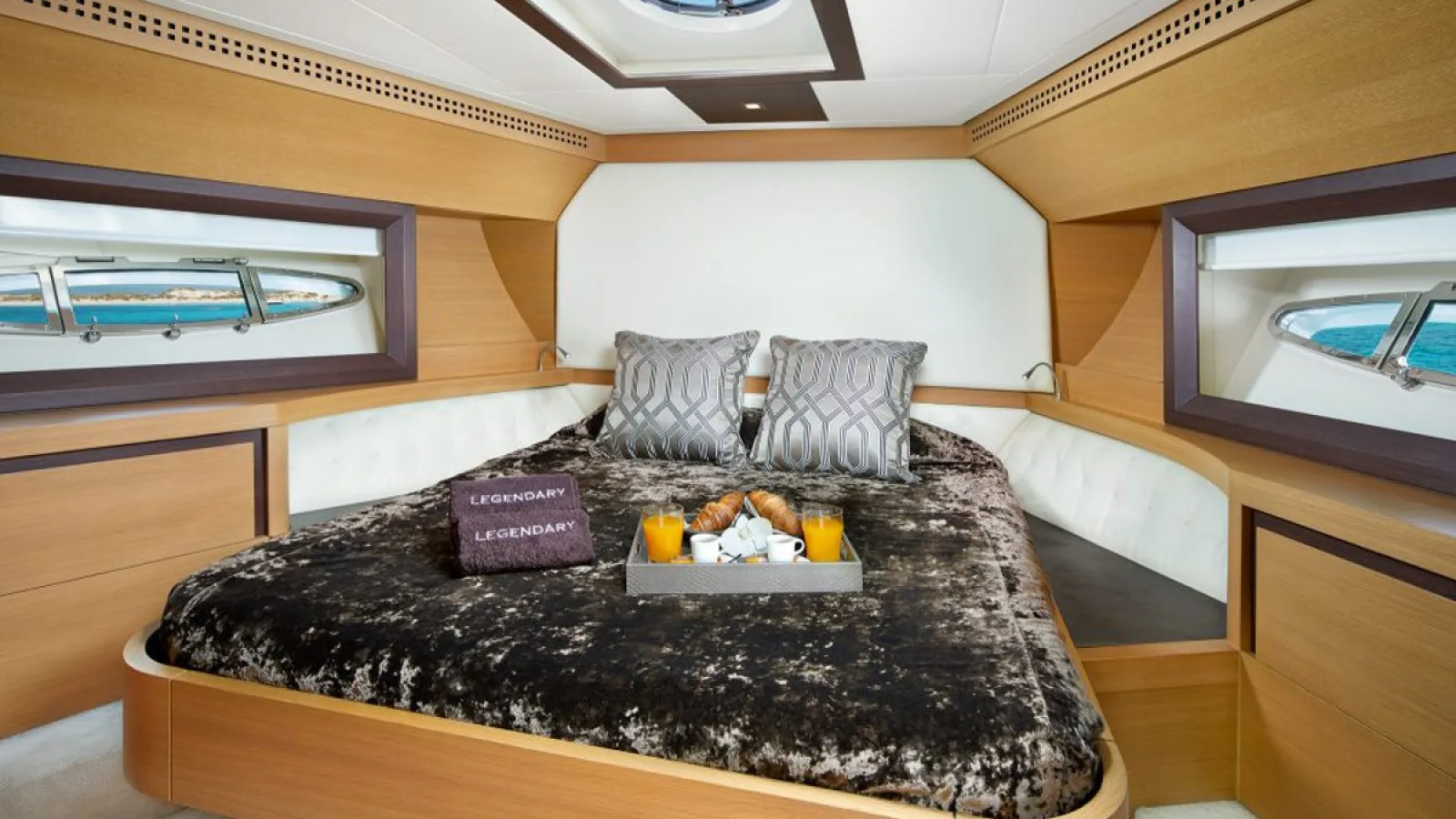 Bestboats PERSHING 72 Legendary – Boat Rental Mallorca