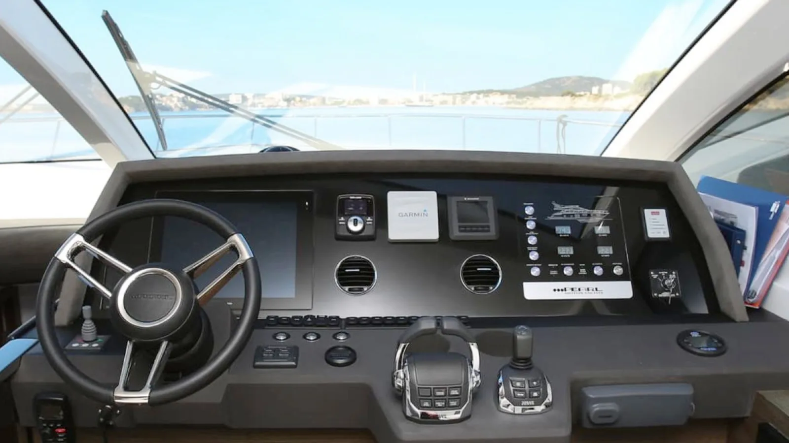 Bestboats PEARL 65 Honeybeez II – Motor Yacht chartern Mallorca
