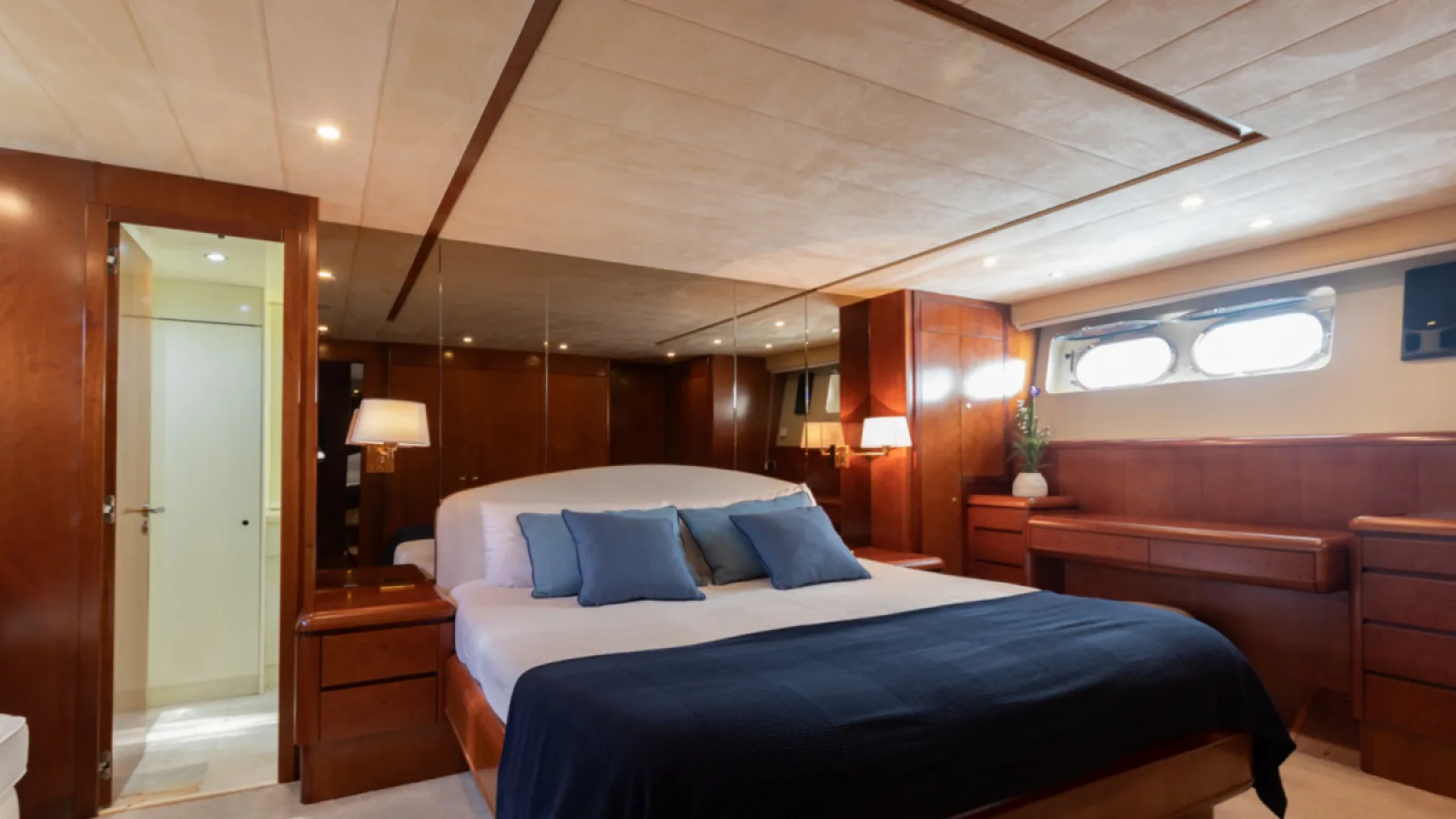 Bestboats SUPERPHANTOM 80 Paladio – Yacht Charter Mallorca