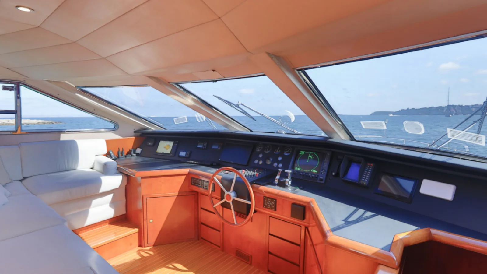 Bestboats SUPERPHANTOM 80 Paladio – Boat Rental Mallorca