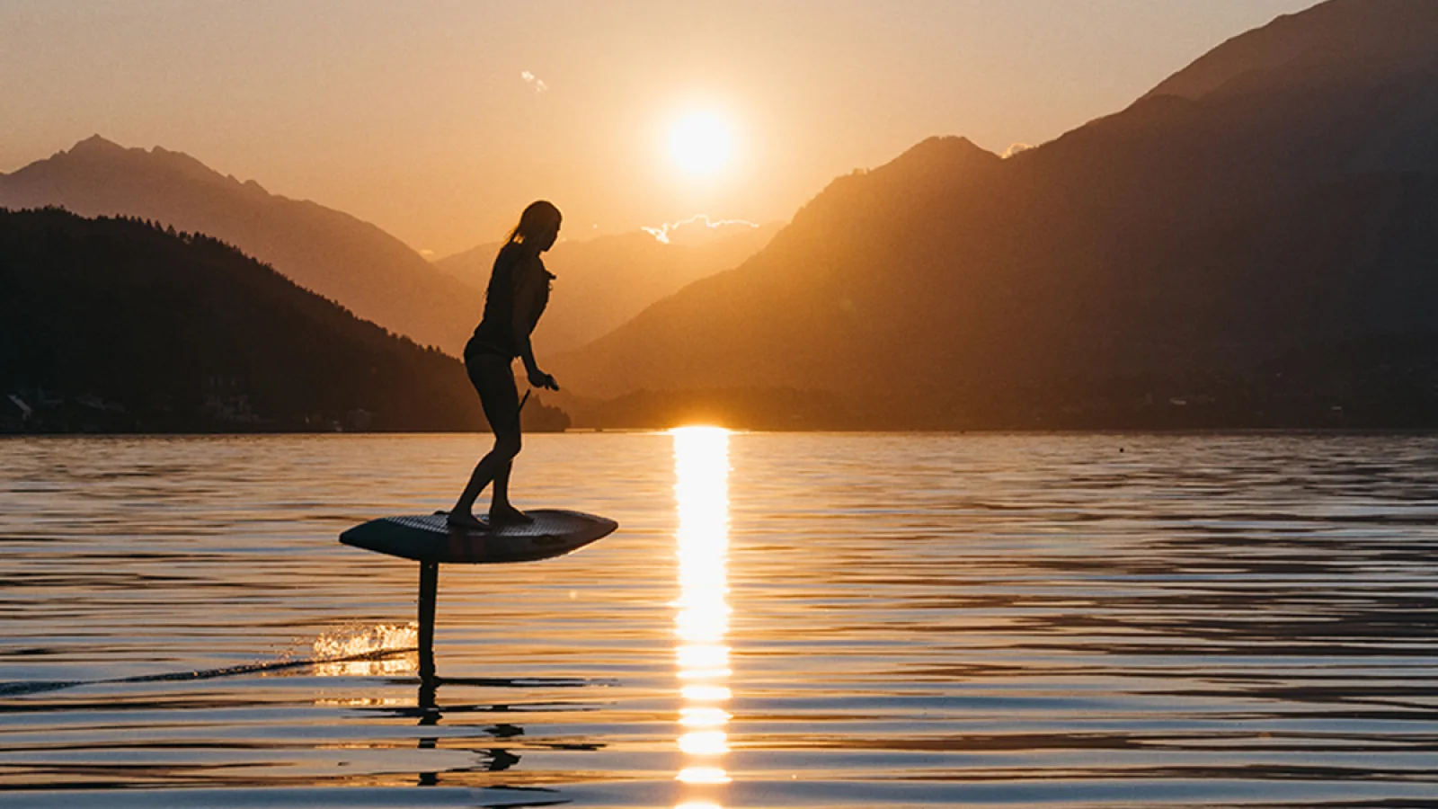 Bestboats Audi e-tron foil Adventure – Alquiler Deportes Acuaticos Mallorca