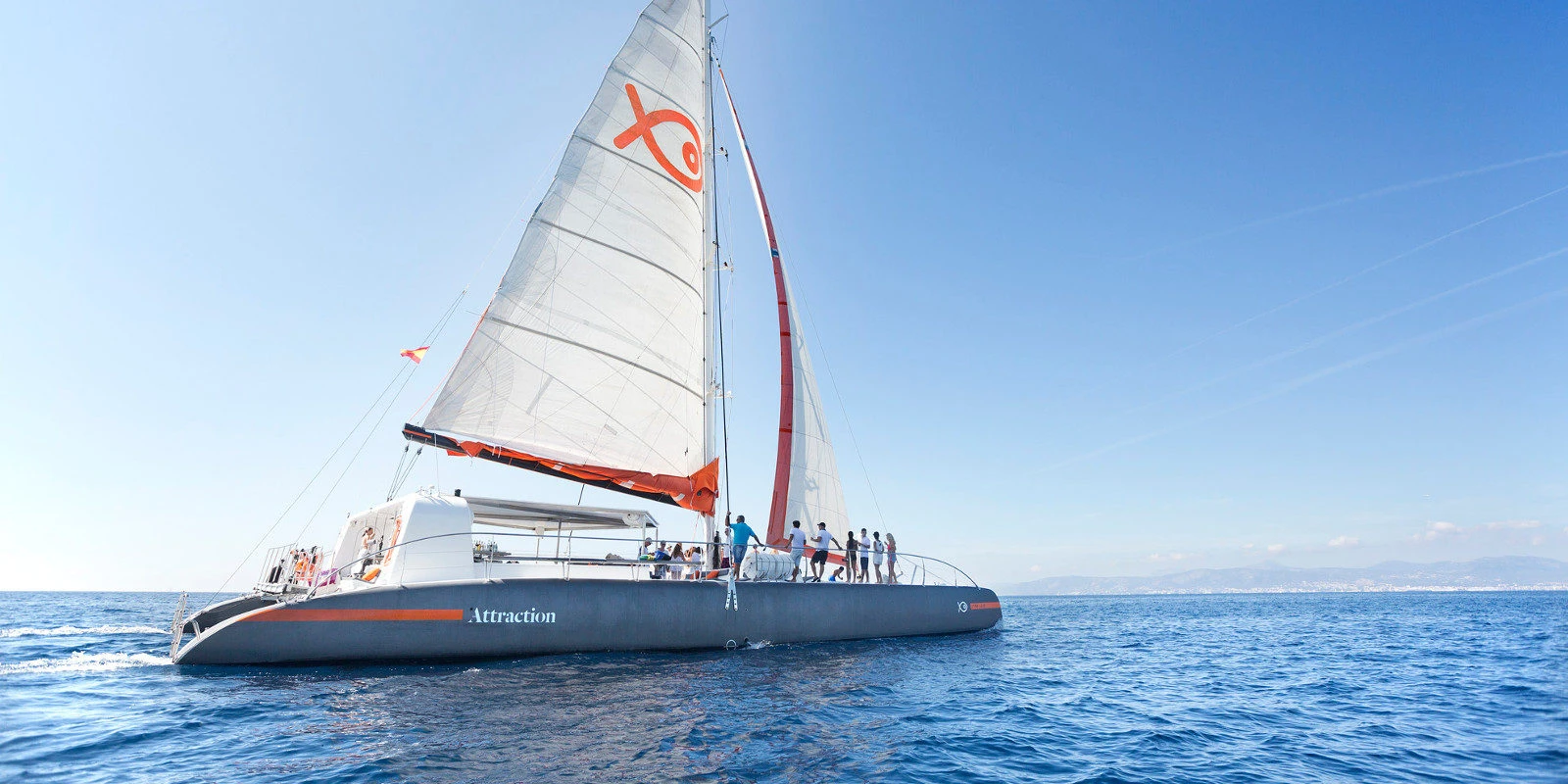 KATAMARAN – ATTRACTION (140 pax) Attraction | Alquiler Catamaran | Charter Catamaran Mallorca | Bestboats