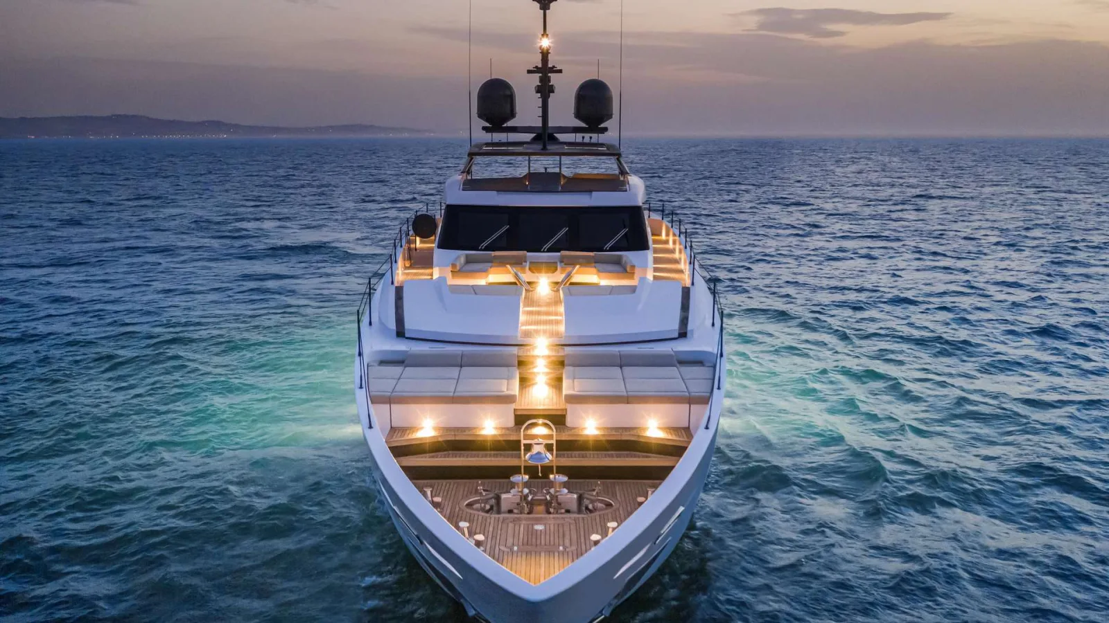 Bestboats FERRETTI CUSTOM LINE 106 Alvium – Luxusyacht mieten Mallorca