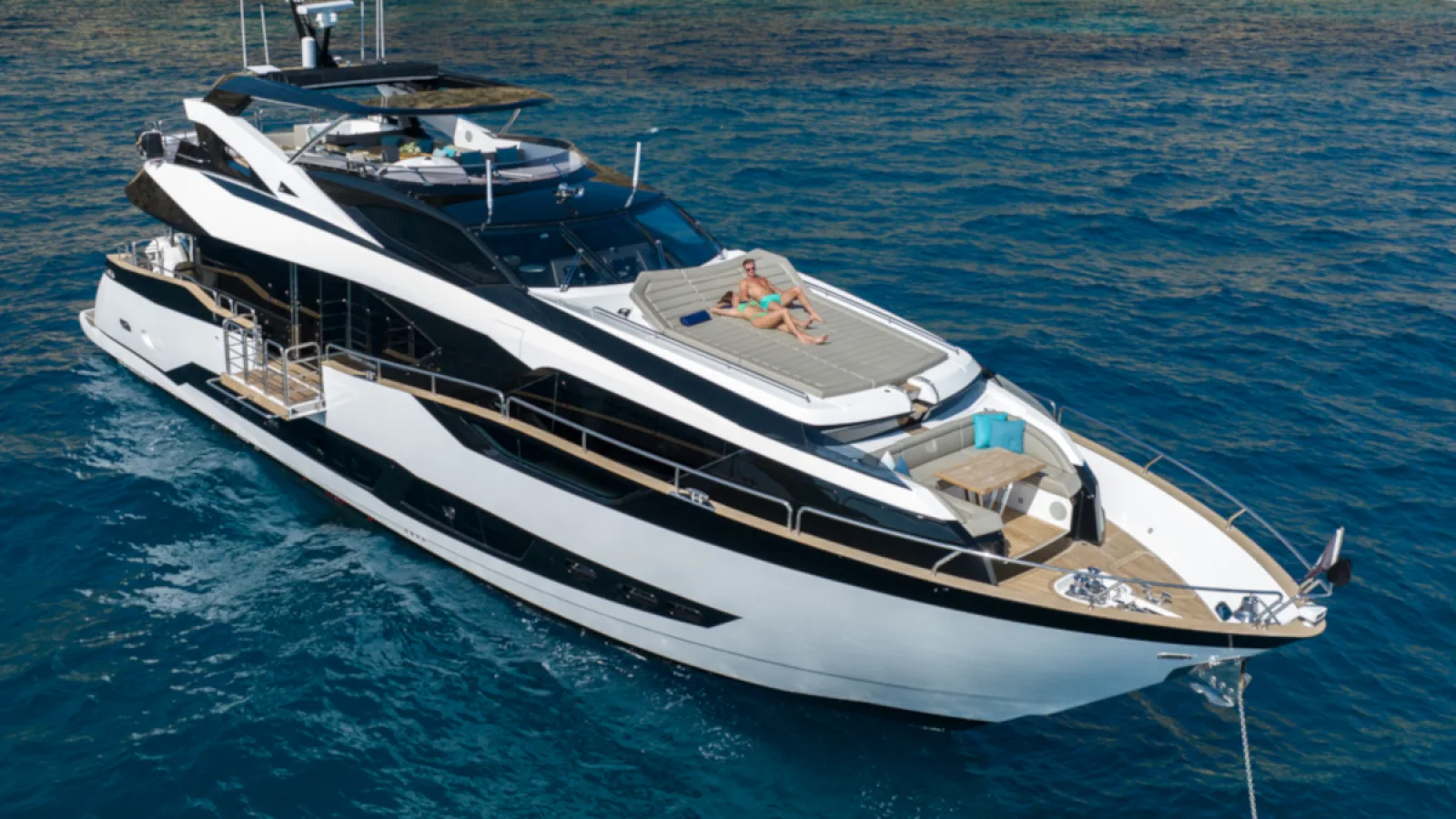 Bestboats SUNSEEKER 95 MEROS BLUE INFINITY ONE – Yachtcharter Mallorca