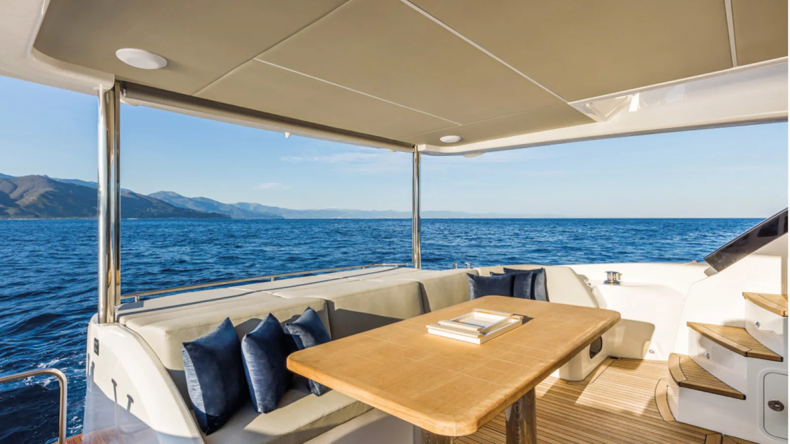 Bestboats ABSOLUTE 62 FLY Emilia II – Motor Yacht Rental Mallorca