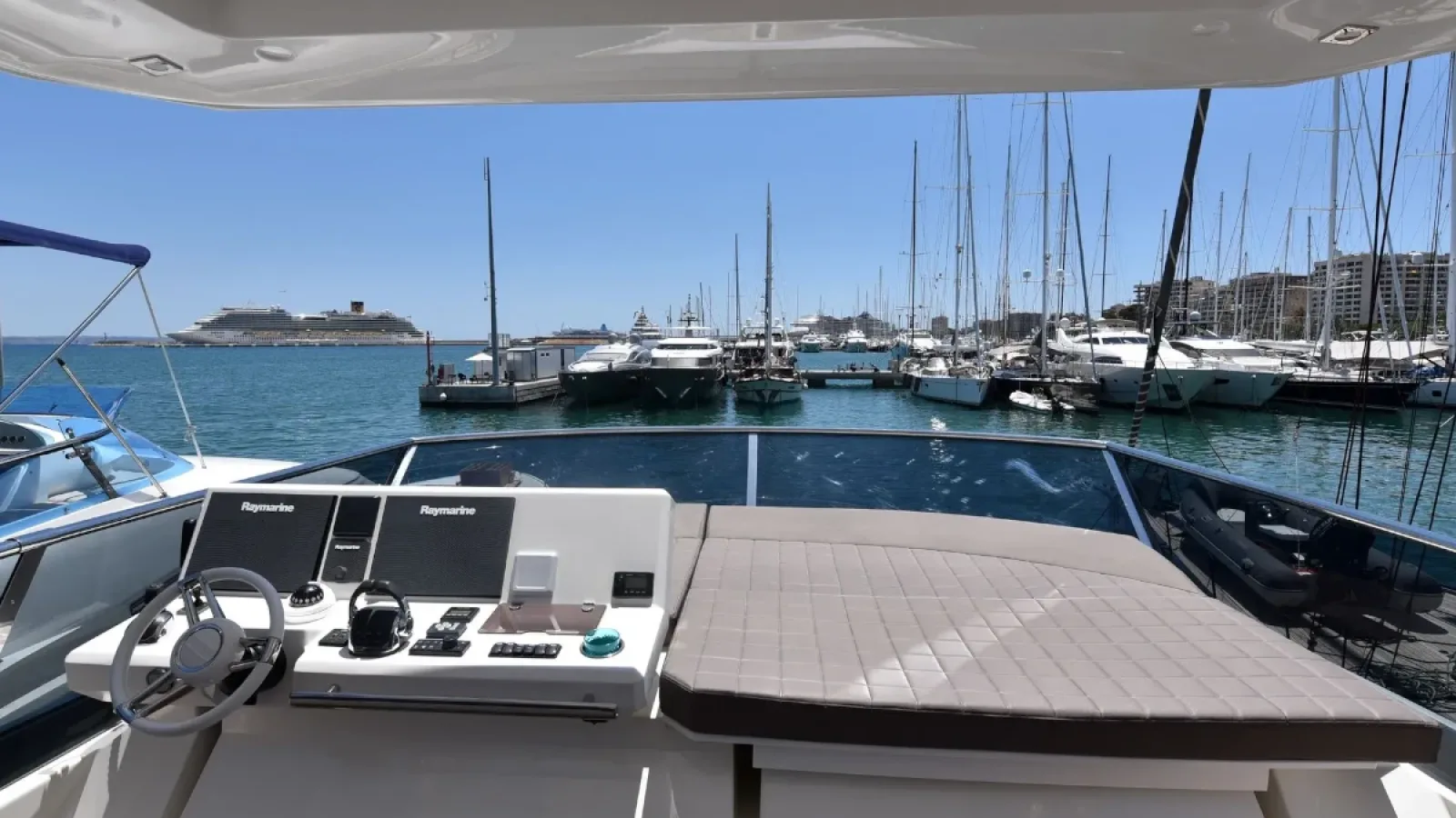 Bestboats PRESTIGE 630 FLY Mavi Mar – Rent Boat Mallorca