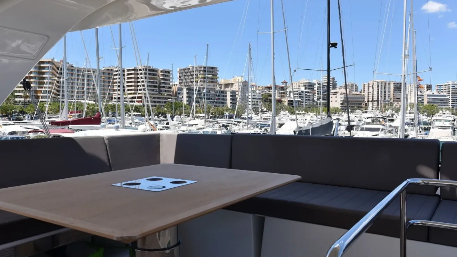 Bestboats PRESTIGE 630 FLY Mavi Mar – Yacht Charter Mallorca