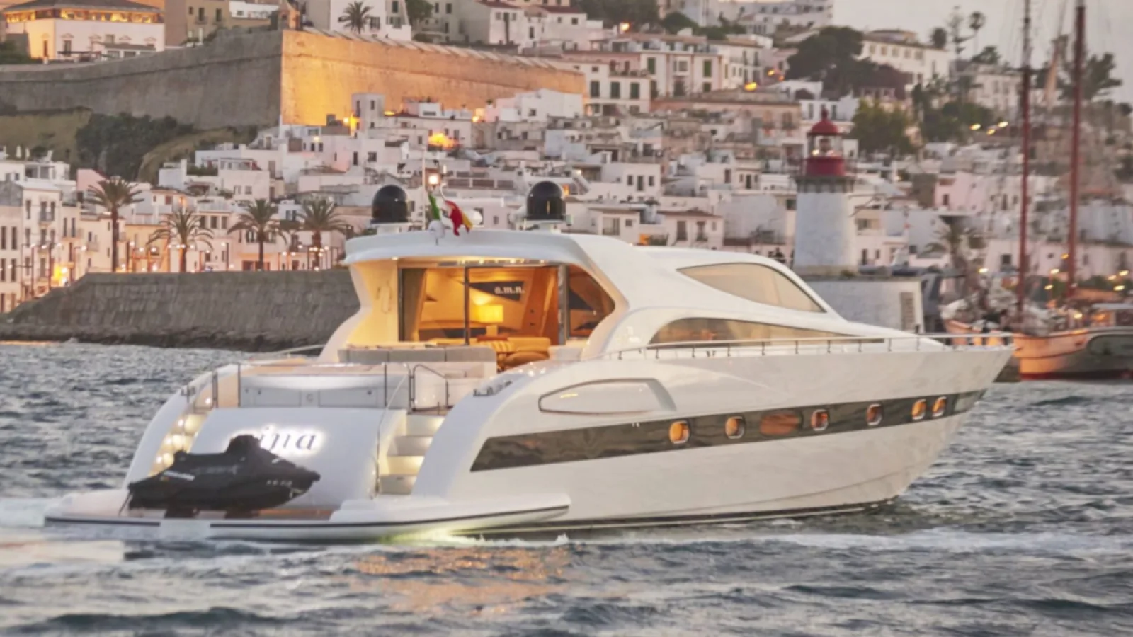 Bestboats ALFAMARINE 78 Nina – Luxusyacht chartern Mallorca