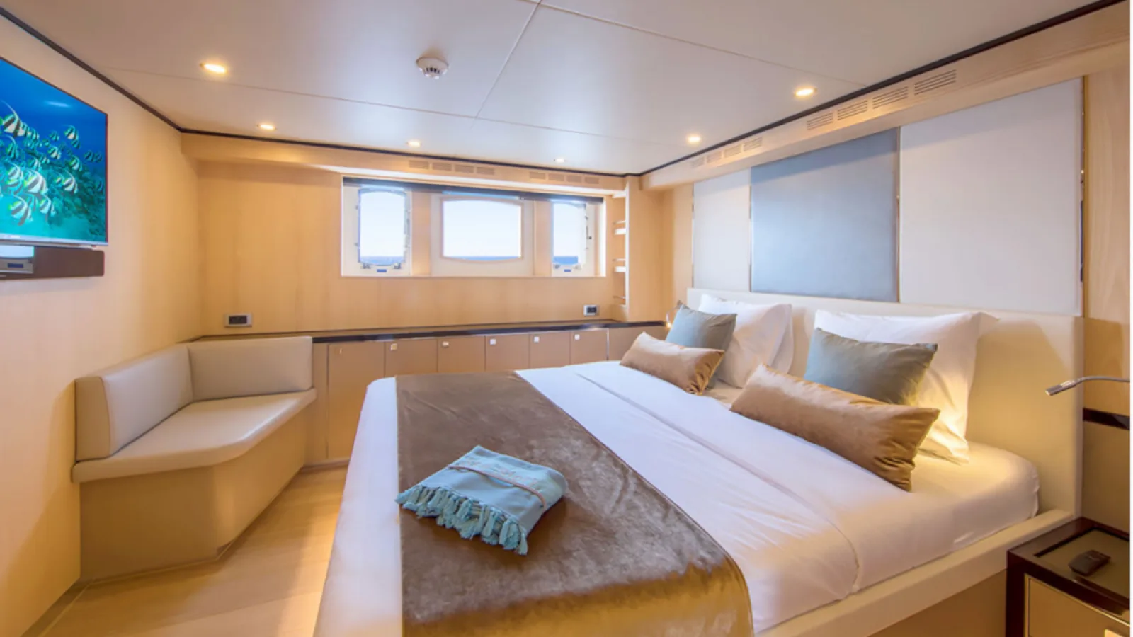 Bestboats VANQUISH 82 Sea Story – Exklusive Yacht Mallorca