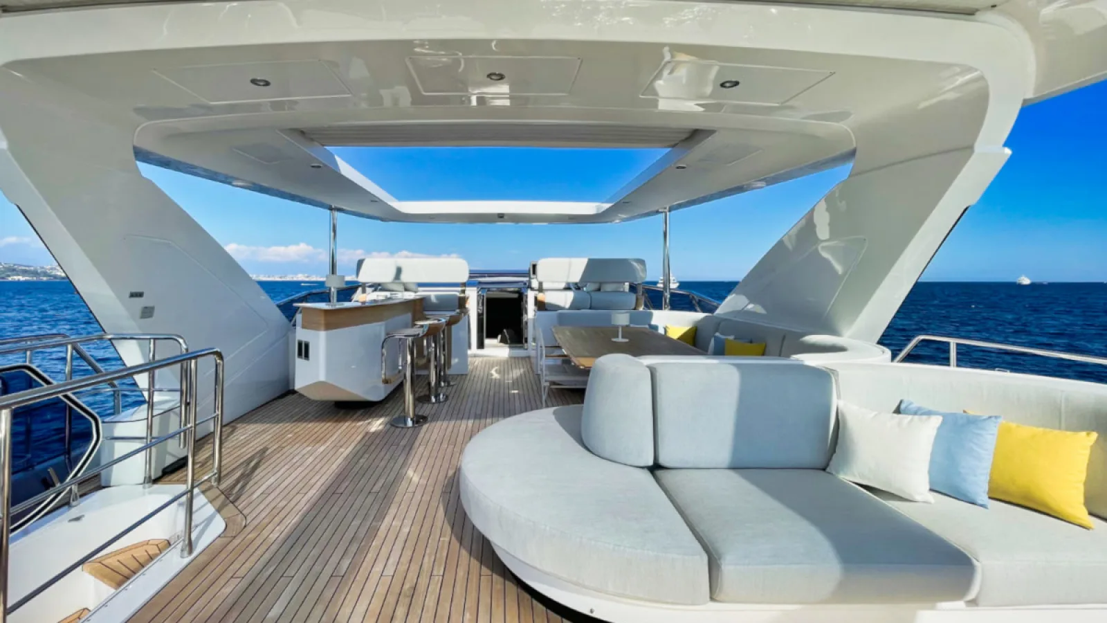 Bestboats AZIUMT GRANDE 27M Wave – Private Yacht Mallorca