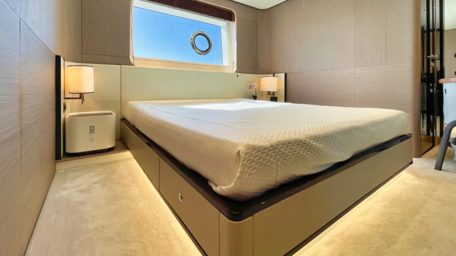 Bestboats AZIUMT GRANDE 27M Wave – Private Yacht Mallorca