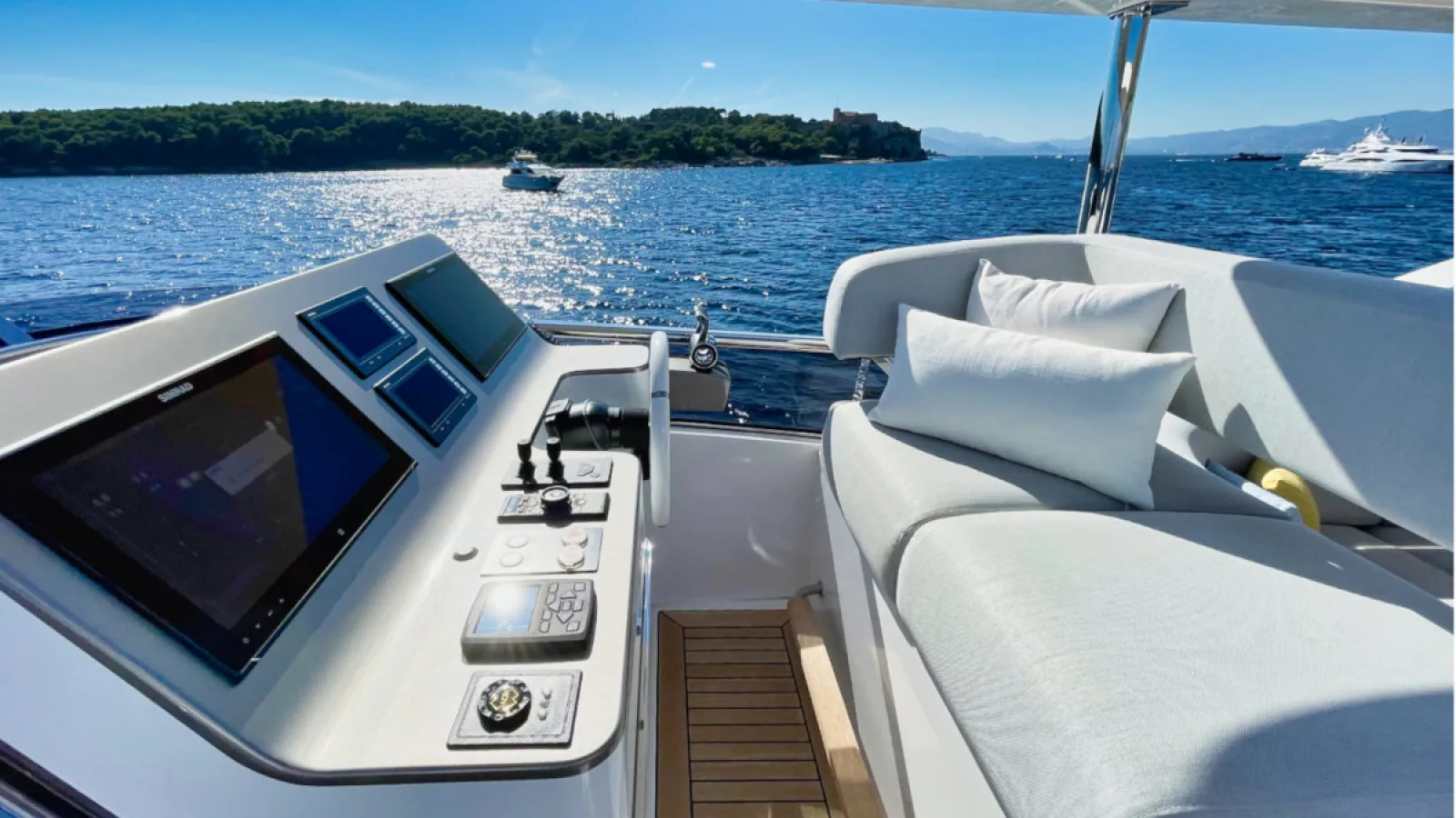 Bestboats AZIUMT GRANDE 27M Wave – Luxusyacht chartern Mallorca
