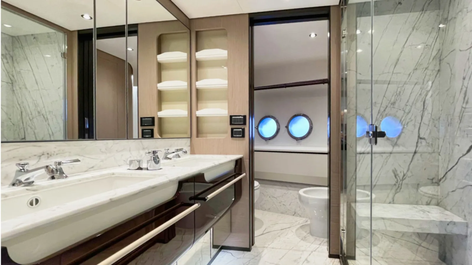 Bestboats AZIUMT GRANDE 27M Wave – Yachtcharter Mallorca