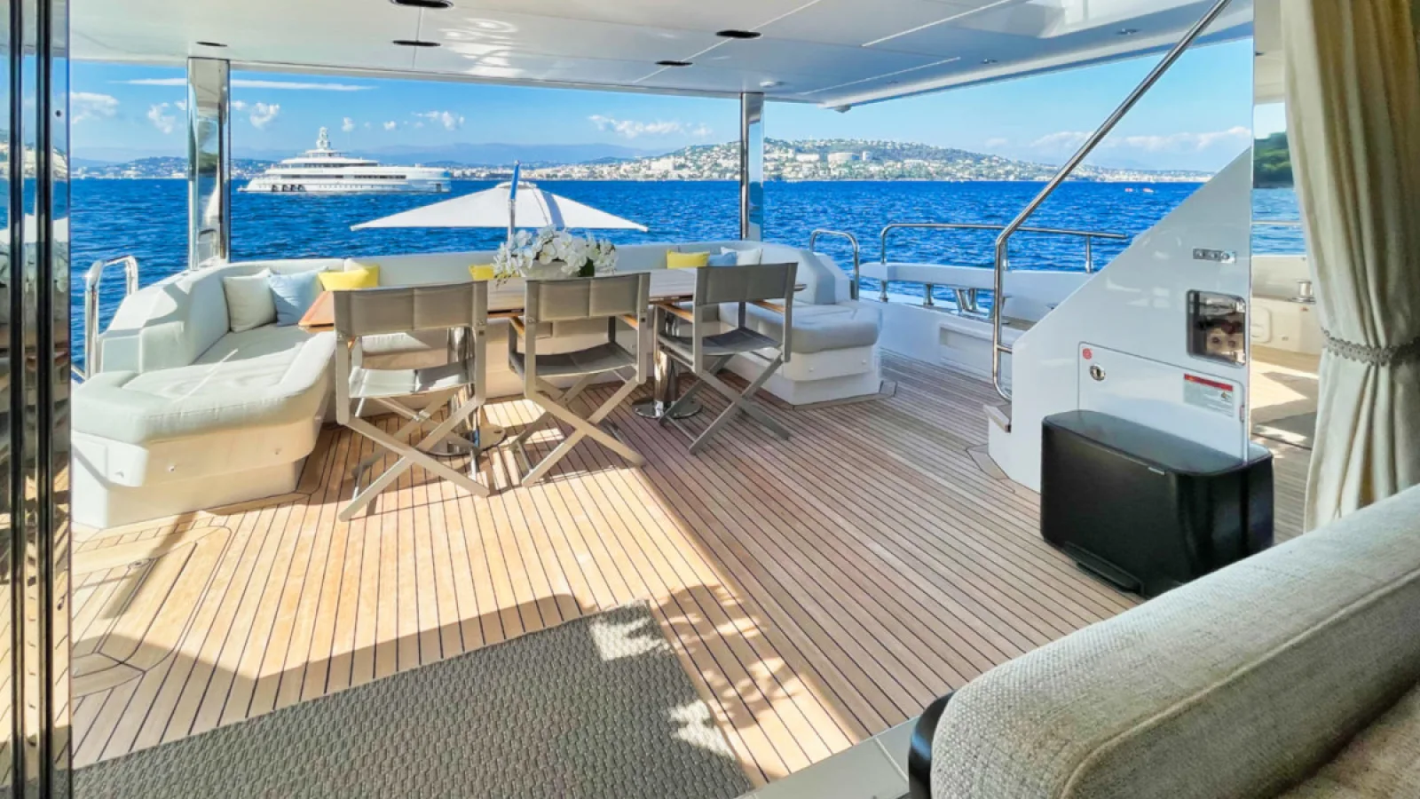 Bestboats AZIUMT GRANDE 27M Wave – Luxusyacht mieten Mallorca