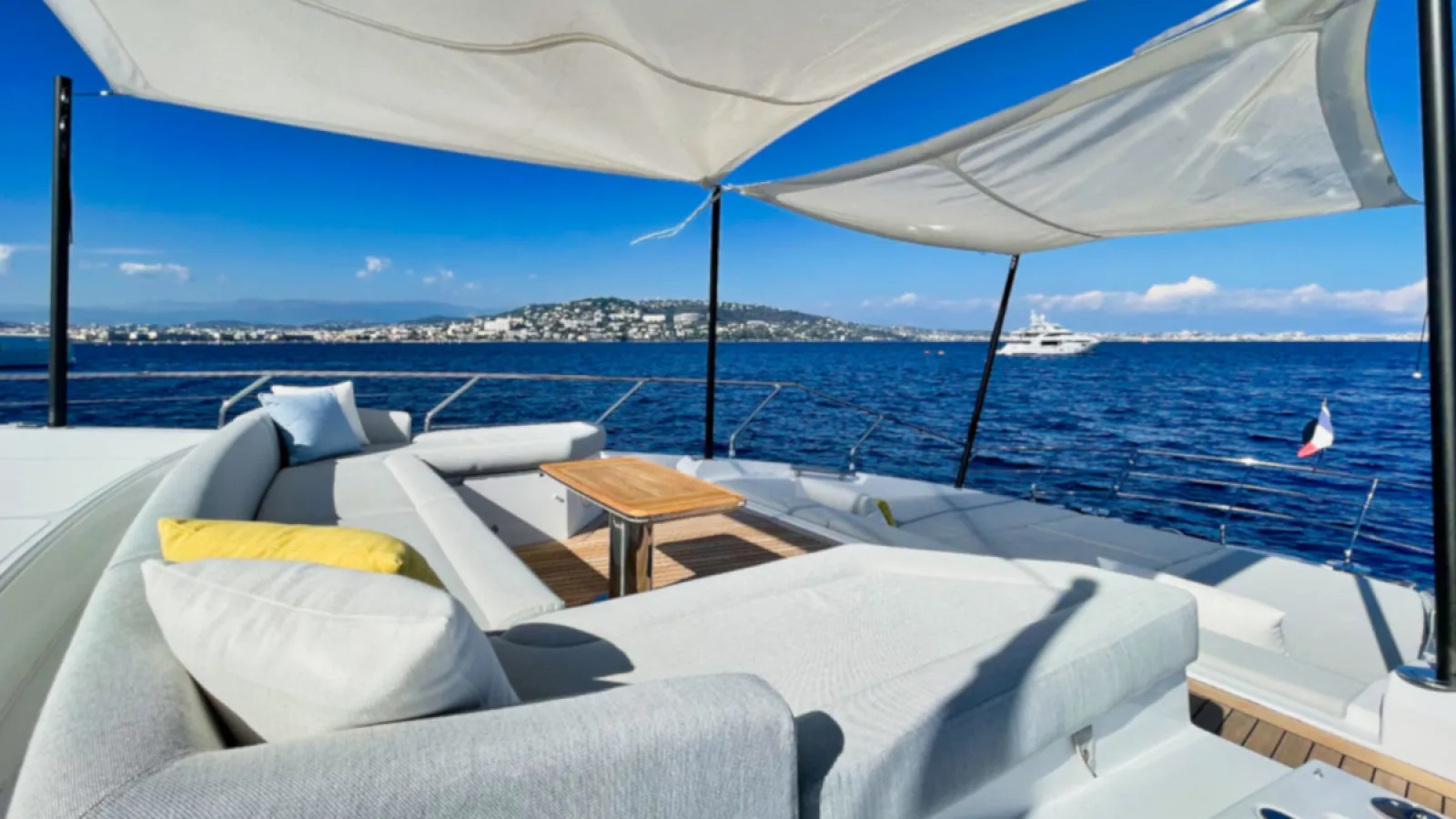 Bestboats AZIUMT GRANDE 27M Wave – Exklusive Yacht Mallorca