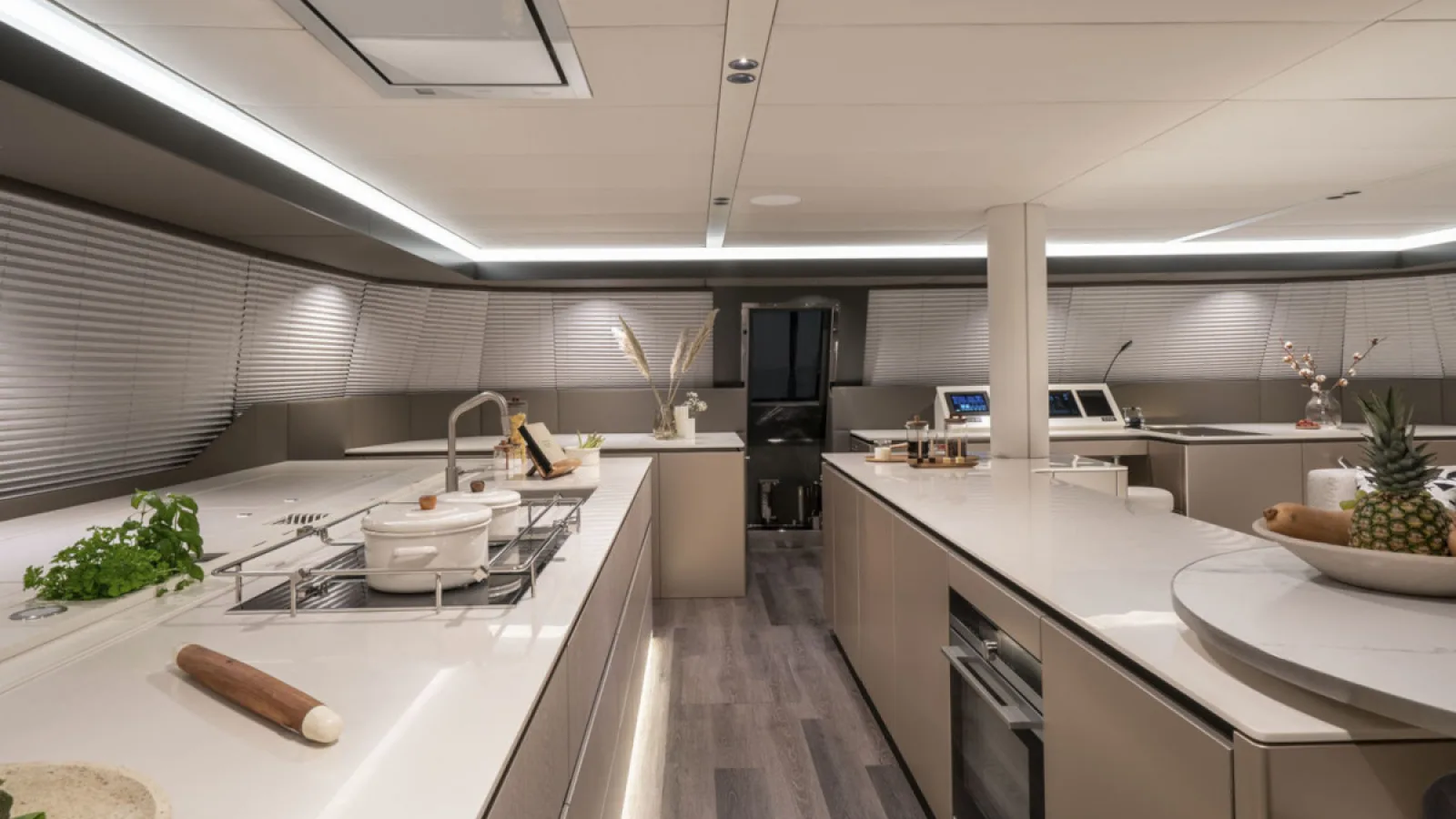 Bestboats SUNREEF 70 Yolo – Catamaran Charter Mallorca