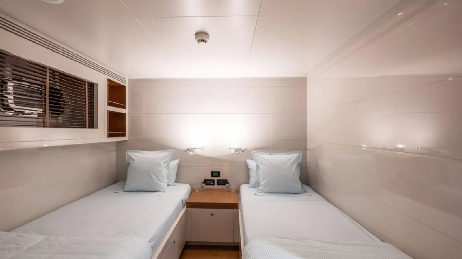Bestboats TANSU CUDA CLASS 124 So `Mar – Charter Yate Lujo Mallorca