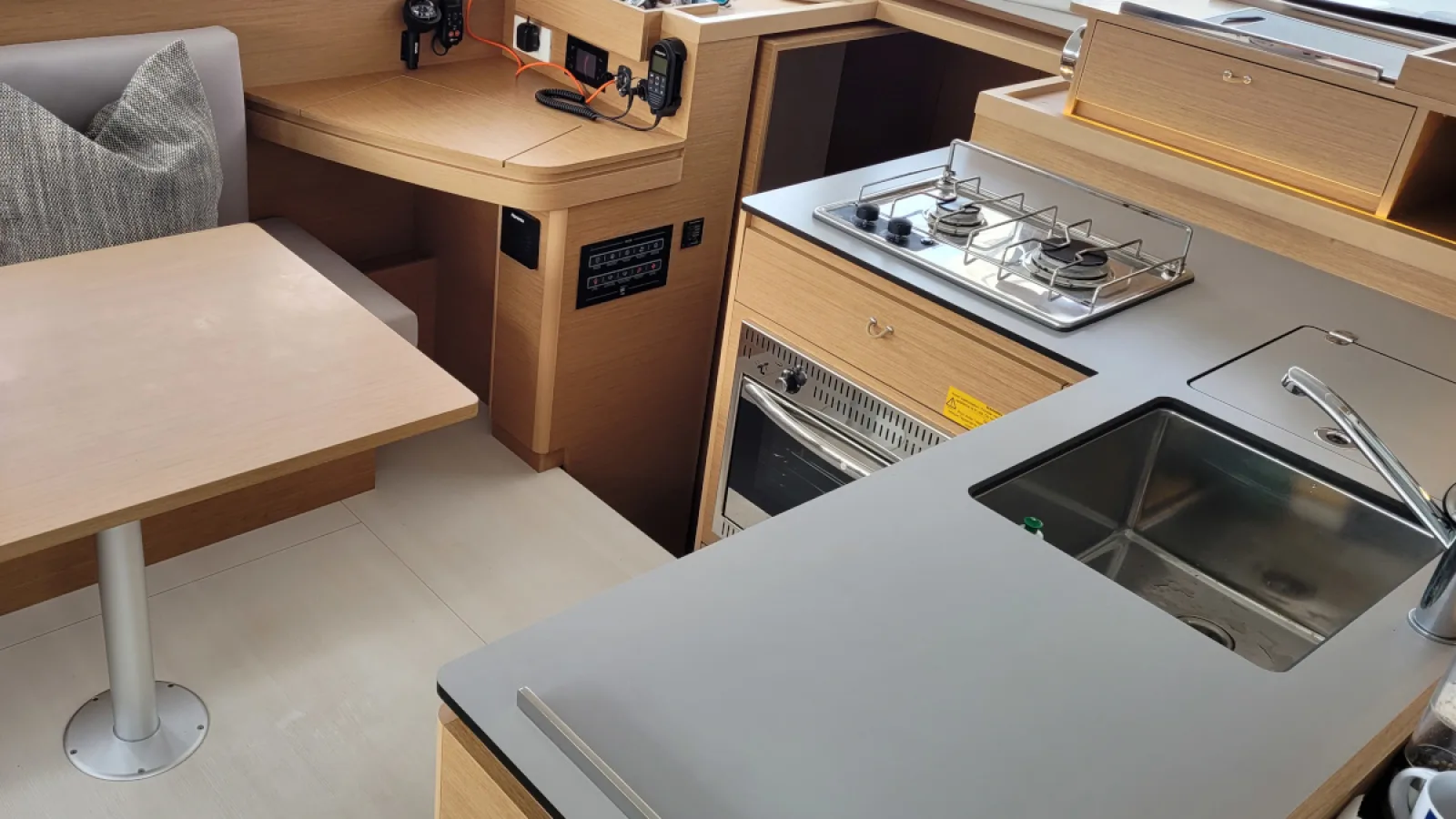 Bestboats SALACIA Excess 11 – Alquiler Catamaran Mallorca