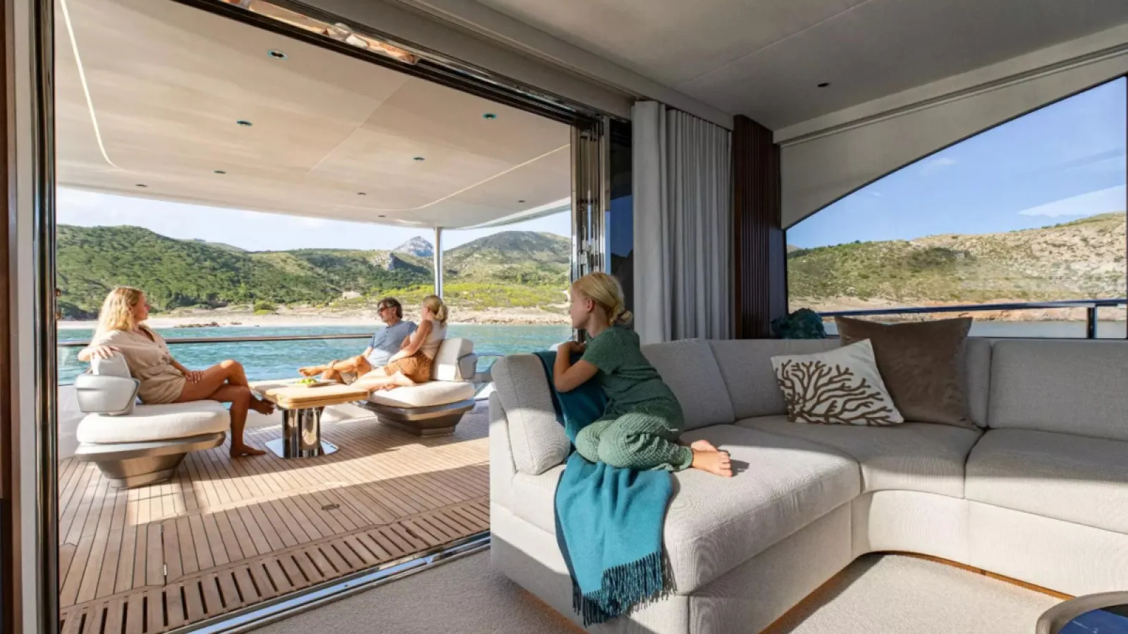 Bestboats PRINCESS Y80 Lumi – Private Yacht Mallorca