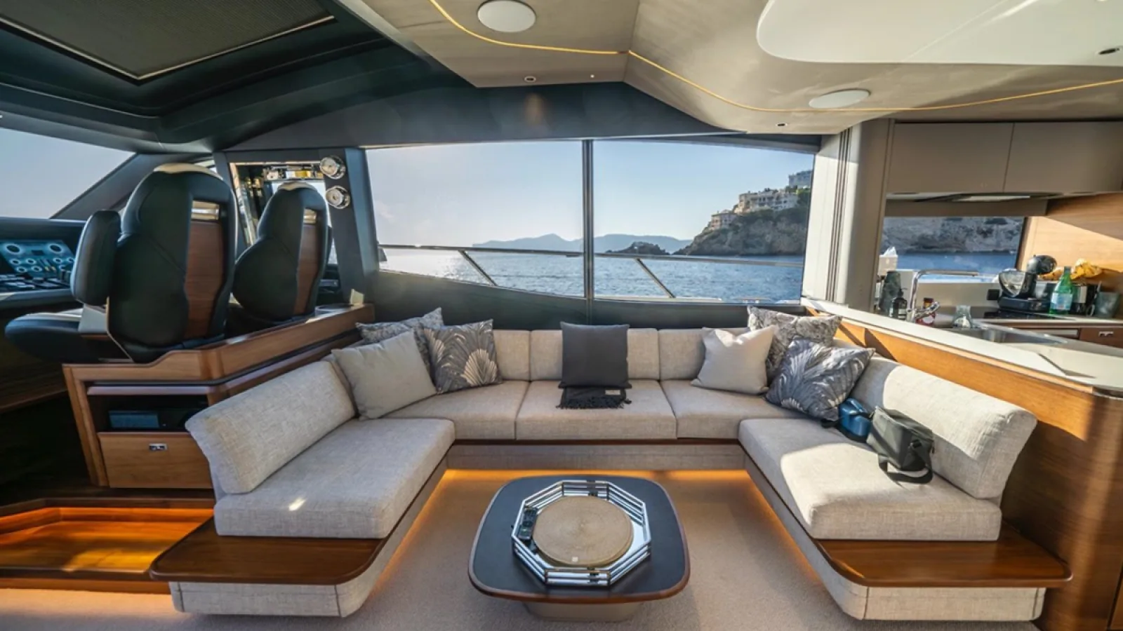 Bestboats PRINCESS S72 THE NEGOTIATOR I – Alquiler Yate Lujo Mallorca