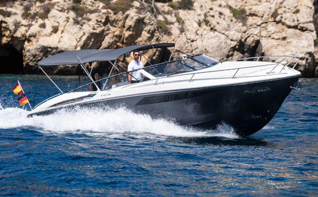 WINDY 31 ZONDA – GAUDI GAUDI | Alquiler Barco Motor | Alquiler Lancha Mallorca | Bestboats